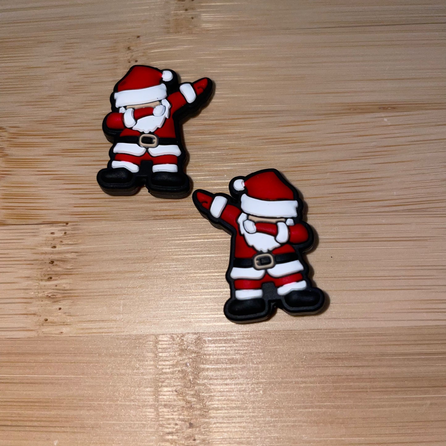 Dabbing Santa Focal Bead